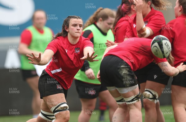 080326 - Brython Thunder v Gwalia Lightning, Celtic Challenge - Branwen Metcalfe of Brython Thunder during warm up