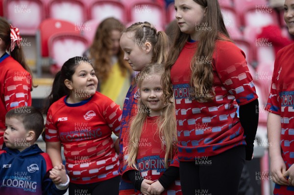 080326 - Brython Thunder v Gwalia Lightning, Celtic Challenge - A guard of honour waits for the players