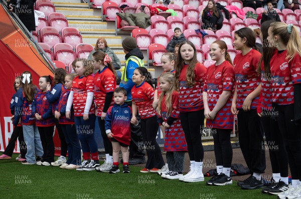 080326 - Brython Thunder v Gwalia Lightning, Celtic Challenge - A guard of honour waits for the players