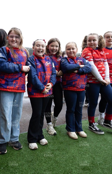 080326 - Brython Thunder v Gwalia Lightning, Celtic Challenge - A guard of honour waits for the players