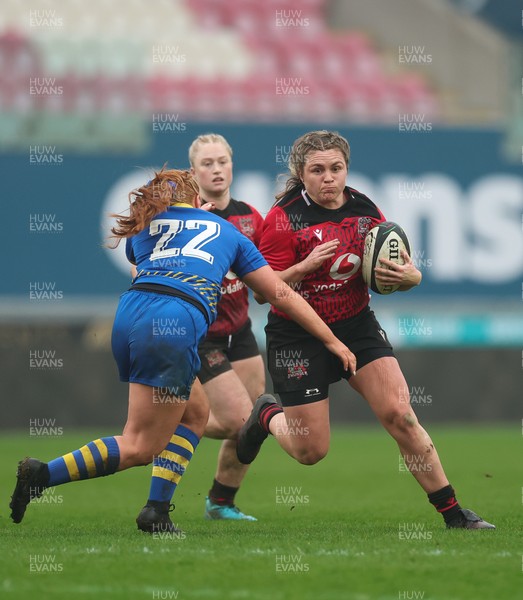 080326 - Brython Thunder v Gwalia Lightning, Celtic Challenge - Hannah Bluck of Brython Thunder takes on Isla McMullen of Gwalia Lightning