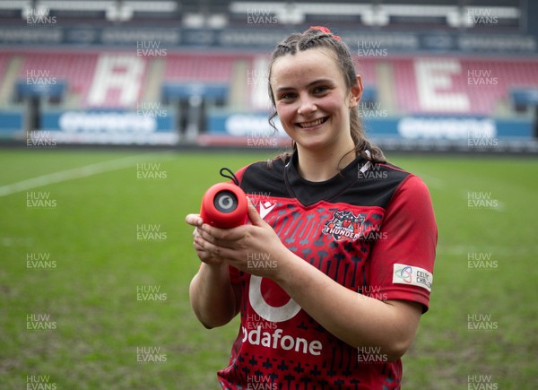 080326 - Brython Thunder v Gwalia Lightning, Celtic Challenge - Player of the match Branwen Metcalfe of Brython Thunder