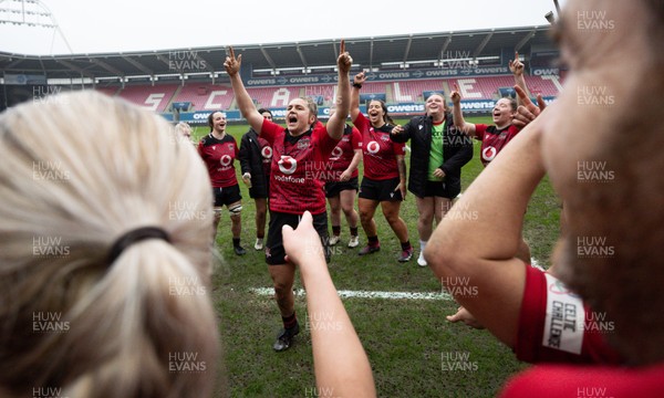 080326 - Brython Thunder v Gwalia Lightning, Celtic Challenge - Hannah Bluck of Brython Thunder leads the celebrations at the end of the match