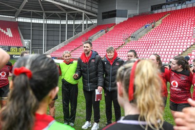 210226 - Brython Thunder v Wolfhounds - Celtic Challenge - Brython players huddle at the end of the game