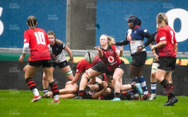 210226 - Brython Thunder v Wolfhounds - Celtic Challenge - Scrum half Seren Lockwood moves the ball out for Brython Thunder