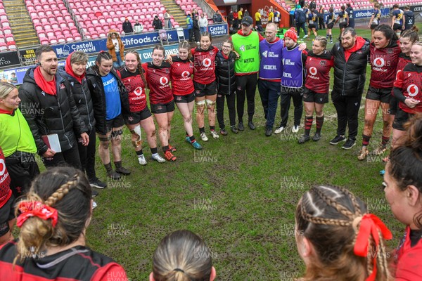 210226 - Brython Thunder v Wolfhounds - Celtic Challenge - Brython players huddle at the end of the game