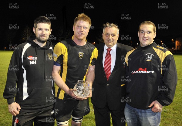 010513 - Builth Wells v Maesteg - Division 2 West -  Builth Wells win the Divison 2 West Championship Pictured with the trophy are LtR: Coach Nick Howells, Team Captain Ben Duggan, WRU Representative Ray Wilton and Coach Shaun Hughes