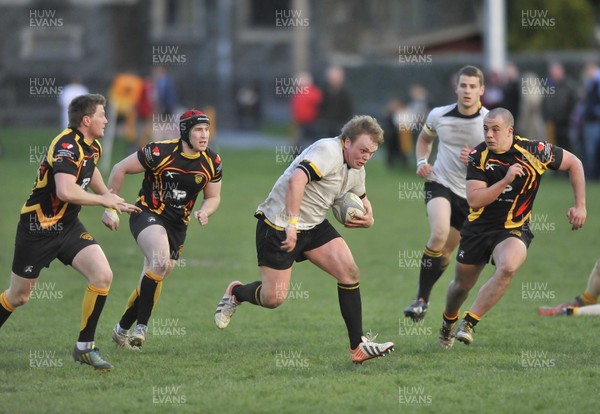 010513 - Builth Wells v Maesteg - SWALEC League 2 West -  Builth Wells (White) take on Maesteg 