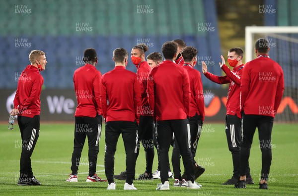 141020 - Bulgaria v Wales - UEFA Nations League - Wales players on the pitch as they arrive at the stadium