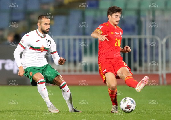 141020 - Bulgaria v Wales - UEFA Nations League - Daniel James of Wales is challenged by Georgi Yomov of Bulgaria