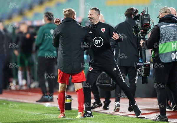 141020 - Bulgaria v Wales - UEFA Nations League - A happy Wales Manager Ryan Giggs celebrates after Wales win 1-0 in Bulgaria