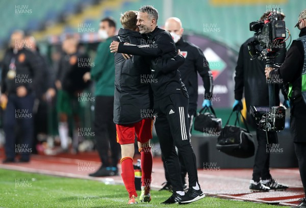 141020 - Bulgaria v Wales - UEFA Nations League - A happy Wales Manager Ryan Giggs celebrates after Wales win 1-0 in Bulgaria