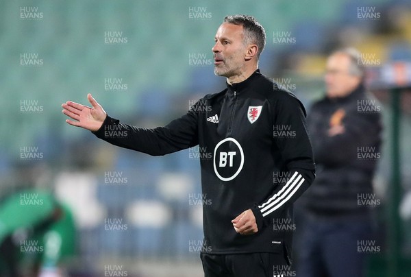 141020 - Bulgaria v Wales - UEFA Nations League - Wales Manager Ryan Giggs