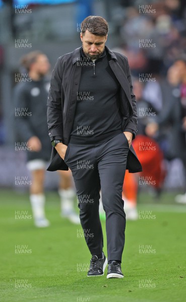 151022 - Burnley v Swansea City - Sky Bet Championship - Head Coach Russell Martin  of Swansea looks dejected at the end of the match