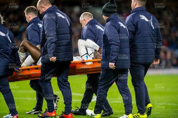 181117 - Burnley FC v Swansea City - Premier League - Tammy Abraham of Swansea City  is stretchered off