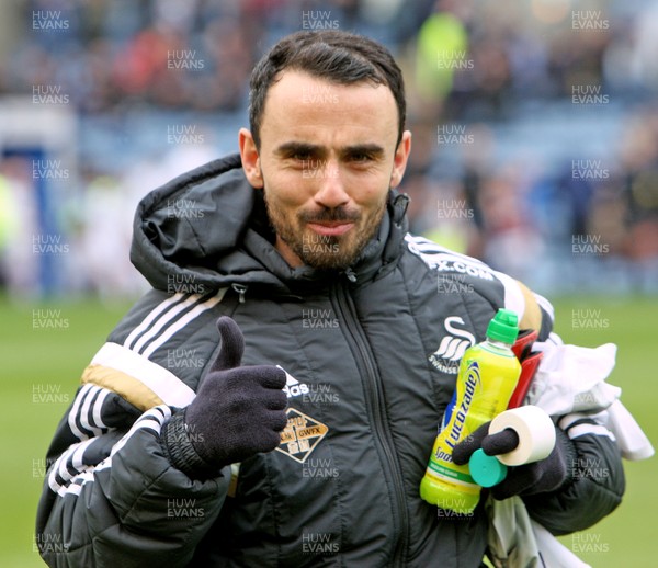 280215 - Burnley FC vs Swansea City FC - Barclays Premier League -  Leon Britton of Swansea   