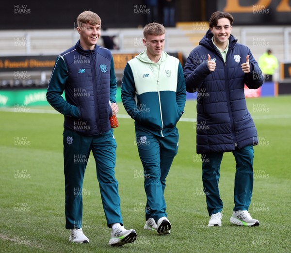 310126 - Burton Albion v Cardiff City - Sky Bet League 1 - Joel Bagan of Cardiff and Isaak Davies of Cardiff and Joel Colwill of Cardiff 