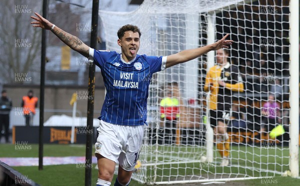 310126 - Burton Albion v Cardiff City - Sky Bet League 1 - Alex Robertson of Cardiff celebrates 2nd goal