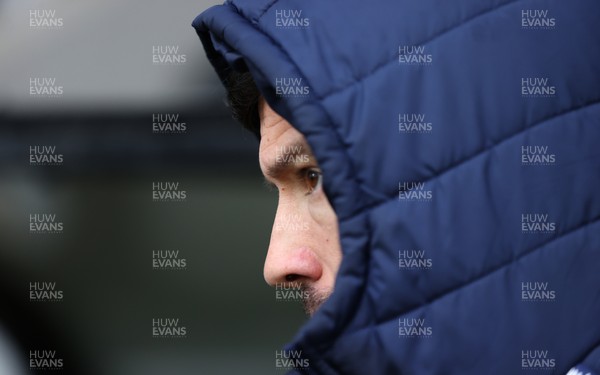 310126 - Burton Albion v Cardiff City - Sky Bet League 1 - Manager Brian Barry-Murphy of Cardiff