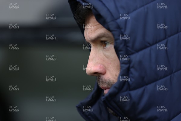 310126 - Burton Albion v Cardiff City - Sky Bet League 1 - Manager Brian Barry-Murphy of Cardiff