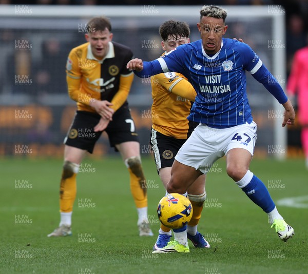 310126 - Burton Albion v Cardiff City - Sky Bet League 1 - Dylan Williams of Burton Albion and Callum Robinson of Cardiff