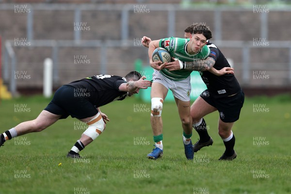 260425 - Caerphilly v Taffs Well - Admiral National League 2 East Central -  Tom Lewis of Caerphilly makes break 