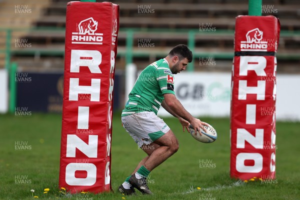 260425 - Caerphilly v Taffs Well - Admiral National League 2 East Central -  Tom Edwards of Caerphilly try