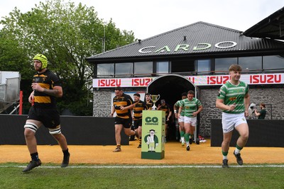 110525 - Caerphilly RFC v St Albans RFC - Mens Divison 2 Cup Final - Both sides run out at the start of the match
