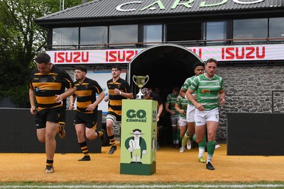 110525 - Caerphilly RFC v St Albans RFC - Mens Divison 2 Cup Final - Both sides run out at the start of the match