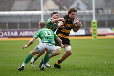110525 - Caerphilly RFC v St Albans RFC - Mens Divison 2 Cup Final - Charlie Smith of St Albans is challenged by Benjamin Naisaramaki