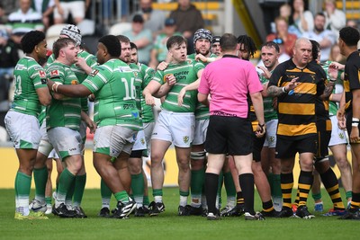 110525 - Caerphilly RFC v St Albans RFC - Mens Divison 2 Cup Final - Things boil over between sides