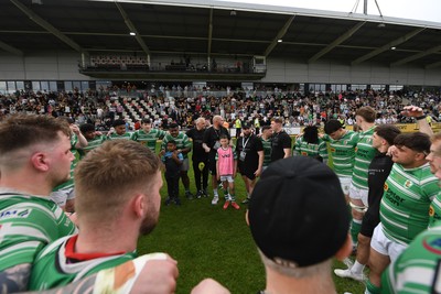 110525 - Caerphilly RFC v St Albans RFC - Mens Divison 2 Cup Final - Caerphilly huddle at full time