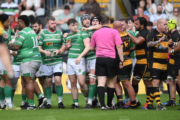 110525 - Caerphilly RFC v St Albans RFC - Mens Divison 2 Cup Final - Things boil over between sides