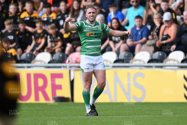 110525 - Caerphilly RFC v St Albans RFC - Mens Divison 2 Cup Final - Joe Haley of Caerphilly celebrates the win at full time