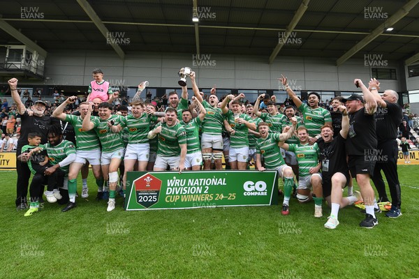 110525 - Caerphilly RFC v St Albans RFC - Mens Divison 2 Cup Final - Caerphilly celebrate lifting the trophy at full time