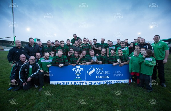 110516 - Caerphilly v Abercarn, SSE SWALEC League 3 East A - Abercarn celebrate after they are crowned SSE SWALEC League 3 East A Champions