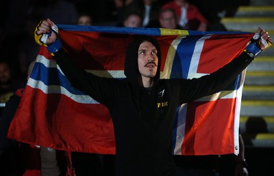 081218 - Cage Warriors 100 - Hakon Foss enters the arena