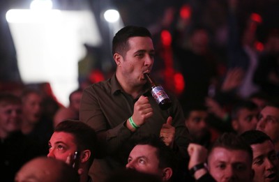 081218 - Cage Warriors 100 - Fans