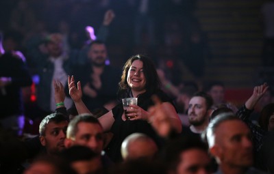 081218 - Cage Warriors 100 - Fans