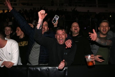 081218 - Cage Warriors 100 - Fans