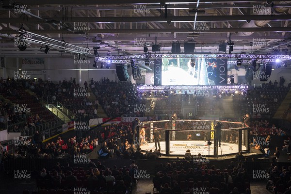081218 - Cage Warriors 100 - General View of the Cardiff Ice Arena