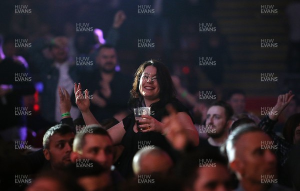 081218 - Cage Warriors 100 - Fans