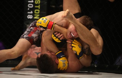 290918 - Cage Warriors 97 - Luke Shanks v Jason Jenkins (Ebbw Vale) - Shanks dominates Jenkins