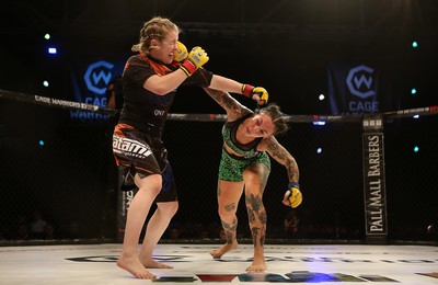 290918 - Cage Warriors 97 - Cory McKenna (Black Top) v Micol DiSegni (Green) - 