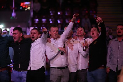 290918 - Cage Warriors 97 - Fans