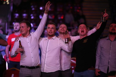 290918 - Cage Warriors 97 - Fans