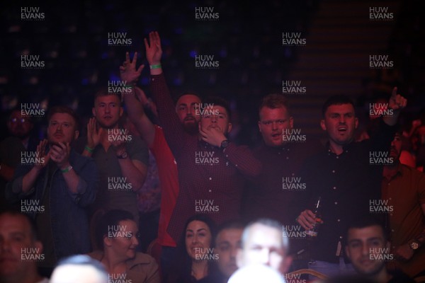 290918 - Cage Warriors 97 - Fans