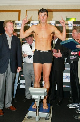 Calzaghe Mitchell Weigh In 270603