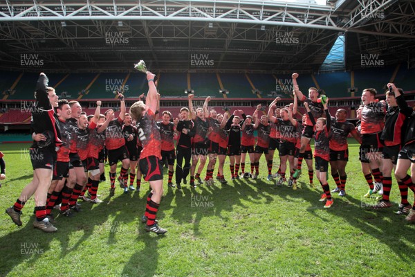 110513 - Camarthen Athletic v Gorseinon - Webb Ellis Youth Cup Final - Carmarthen Athletic celebrate winning the Webb Ellis Cup 