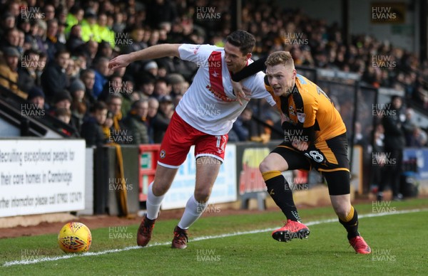 161217 - Cambridge United v Newport County, Sky Bet League 2 - Ben Tozer of Newport County and George Maris of Cambridge United compete for the ball